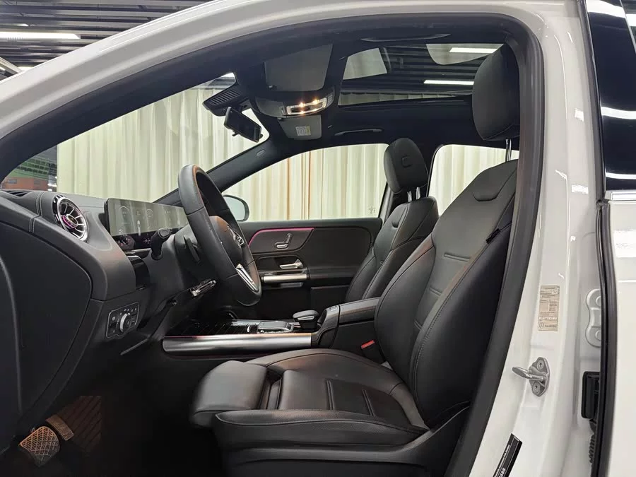 Mercedes Benz GLA