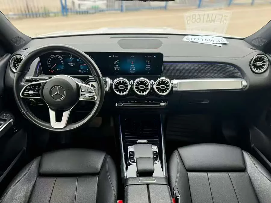Mercedes Benz GLB