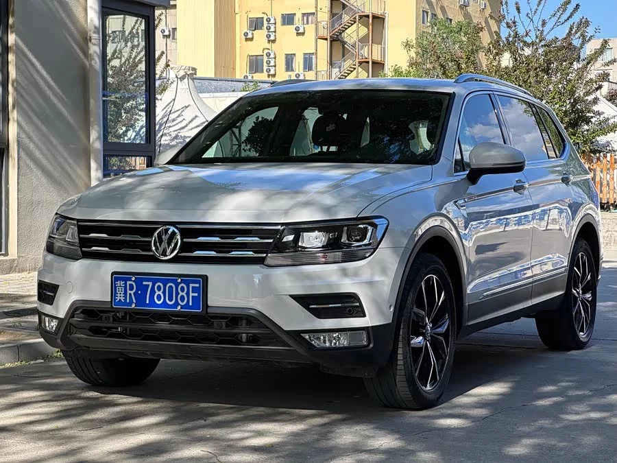Volkswagen Tiguan L