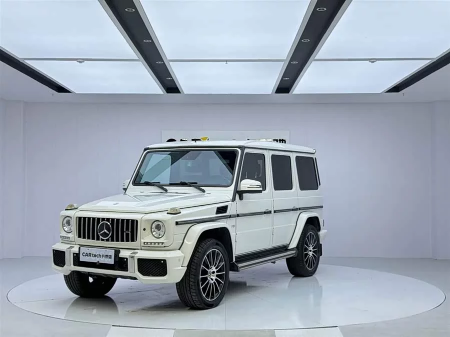 Mercedes Benz G-rated