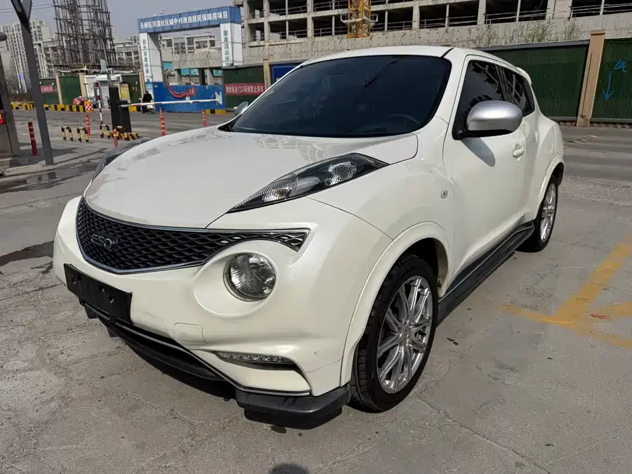 Infiniti ESQ