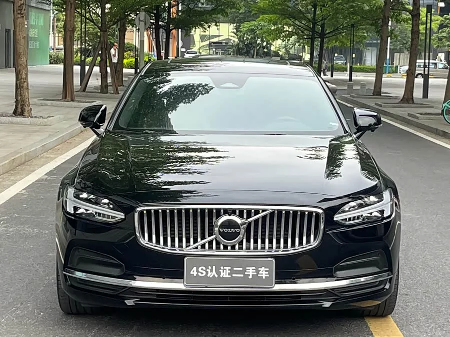 Volvo S90