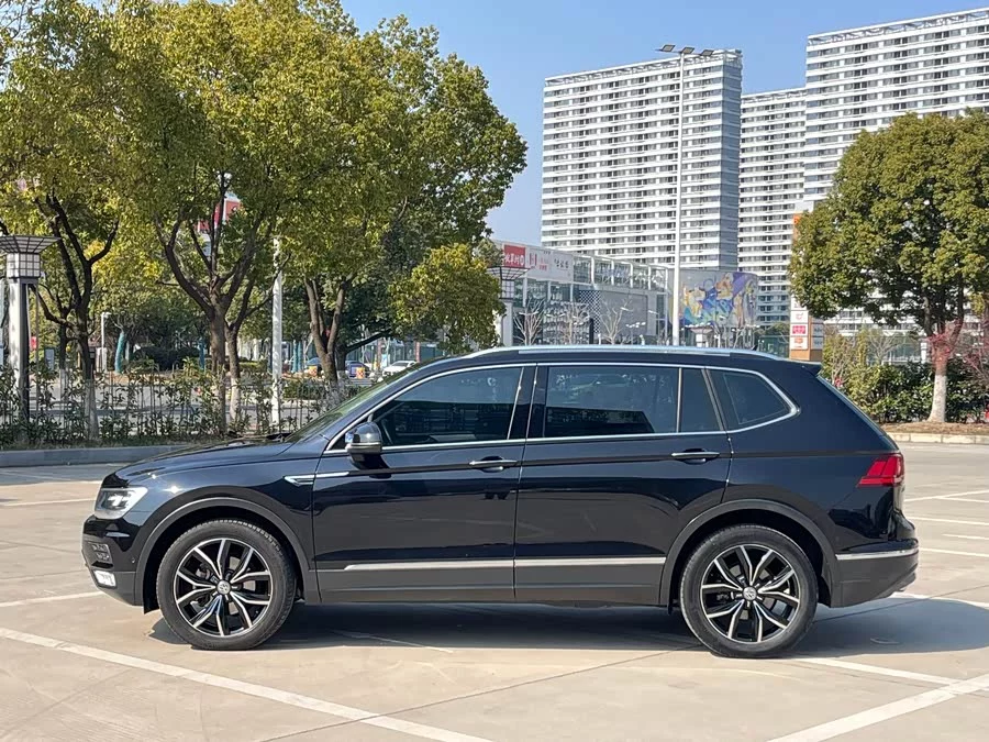 Volkswagen Tiguan L