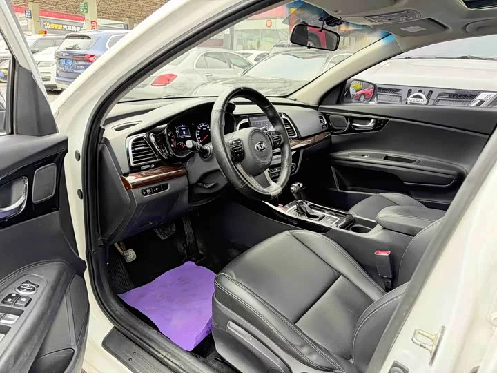 kia K4