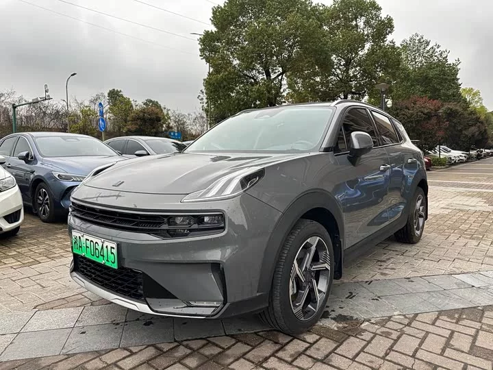 Lynk & Co 06 EM-P