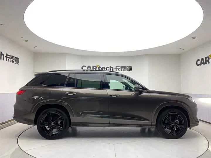 Audi Q6