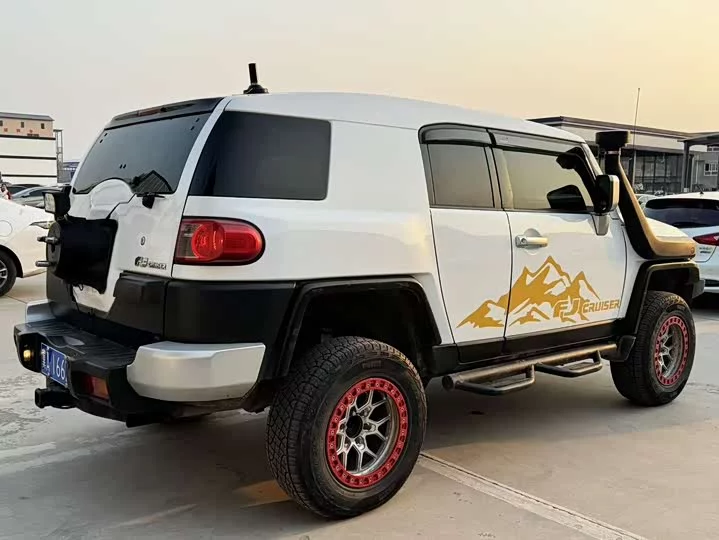 Toyota FJ Cruiser