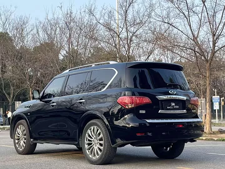 Infiniti QX80