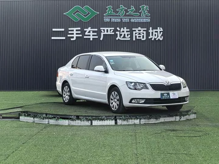 Skoda SuperB