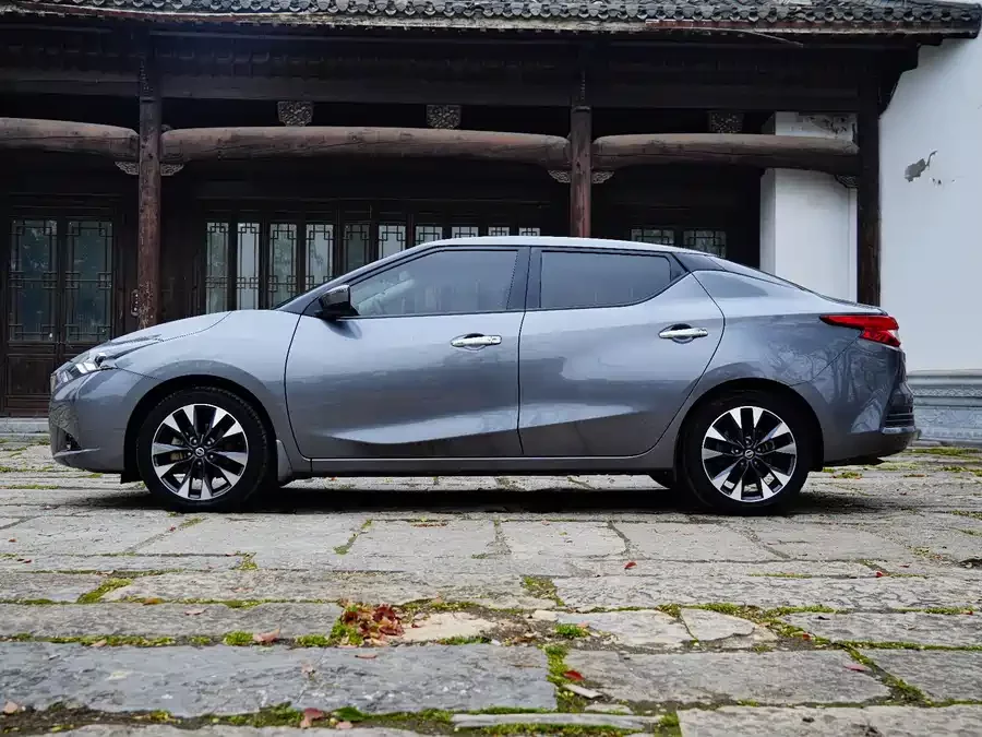 Nissan Bluebird