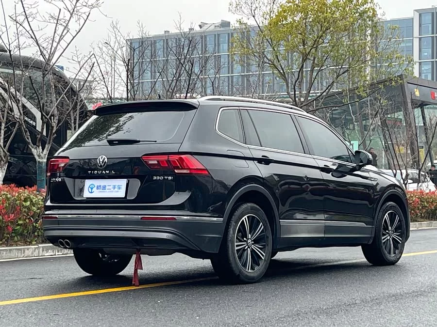 Volkswagen Tiguan L