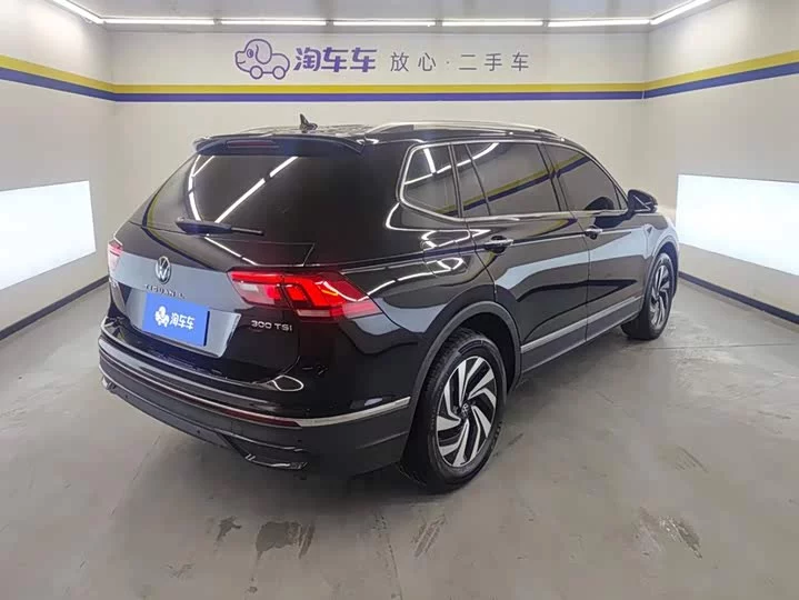 Volkswagen Tiguan L