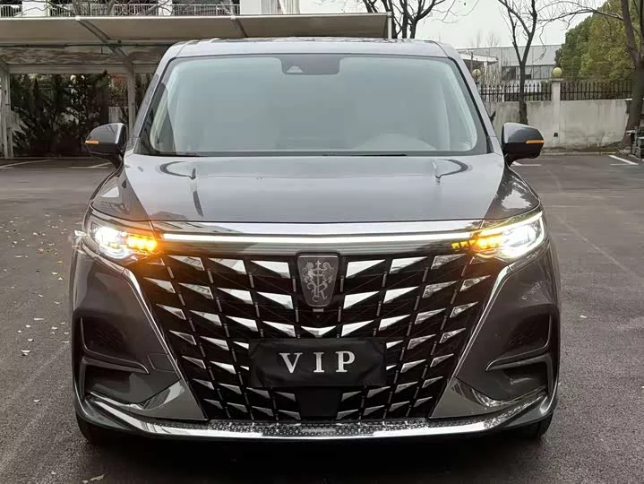 Roewe iMAX8