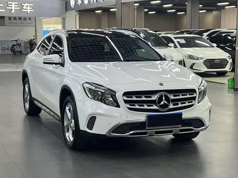 Mercedes Benz GLA
