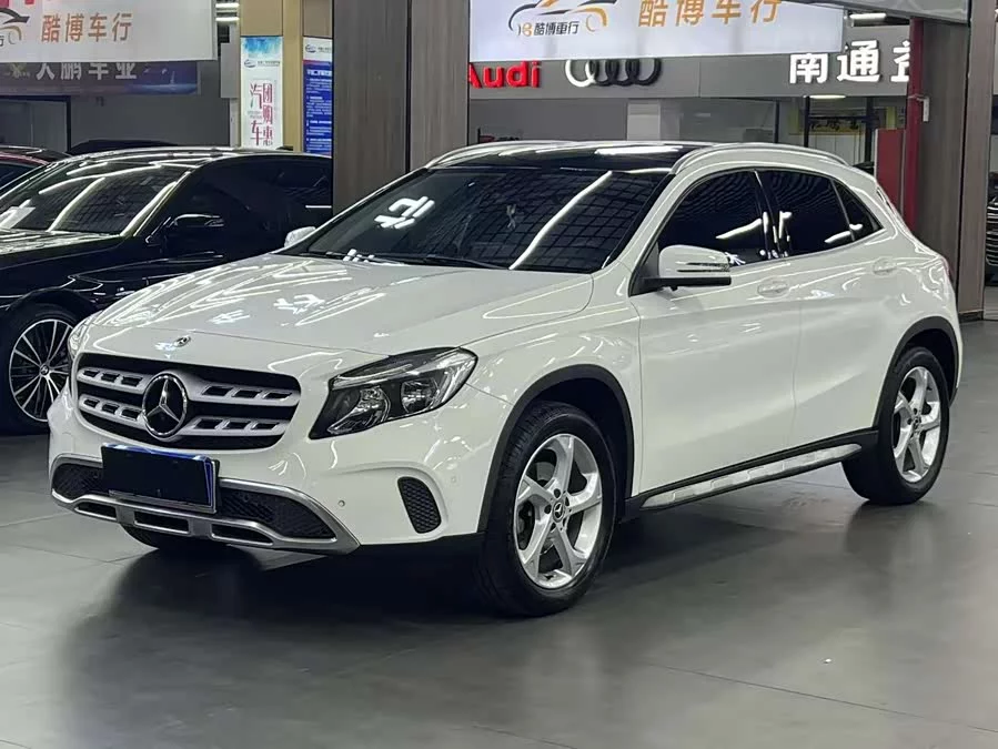Mercedes Benz GLA