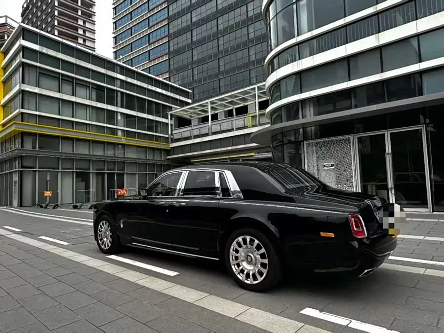 Rolls-Royce Phantom