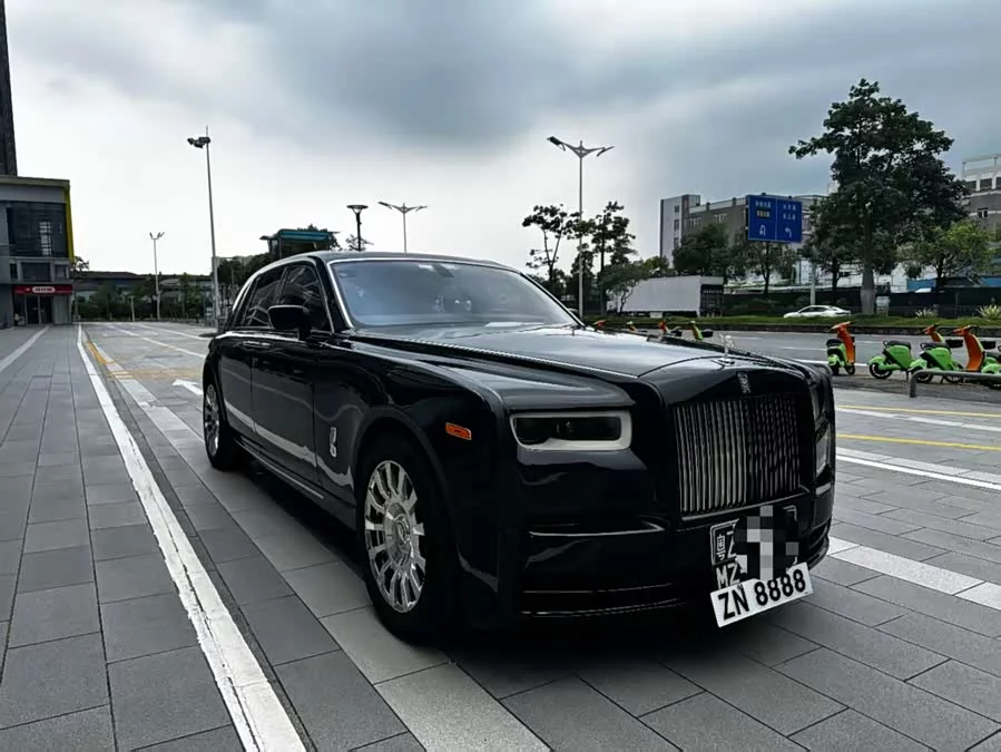 Rolls-Royce Phantom