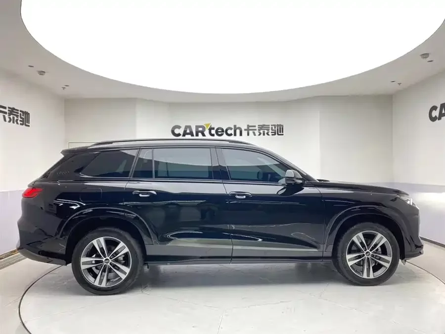 Audi Q6