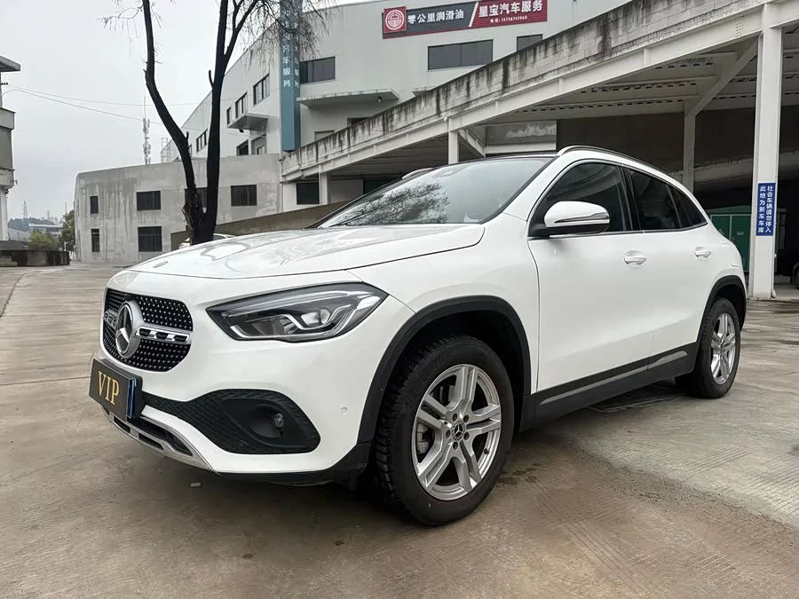 Mercedes Benz GLA