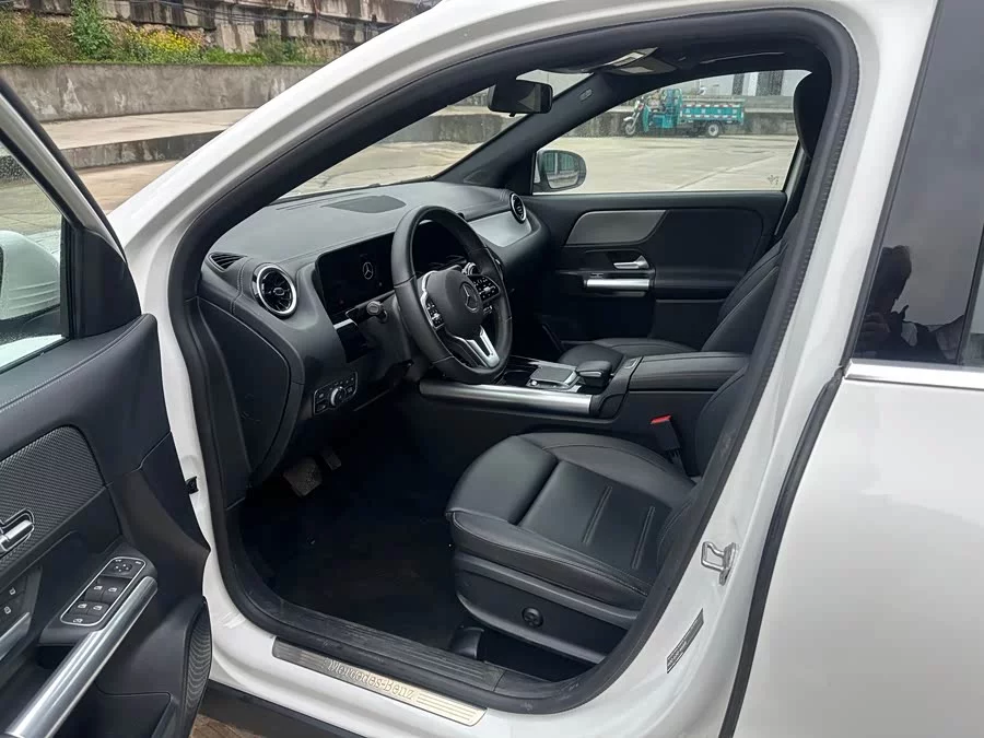 Mercedes Benz GLA
