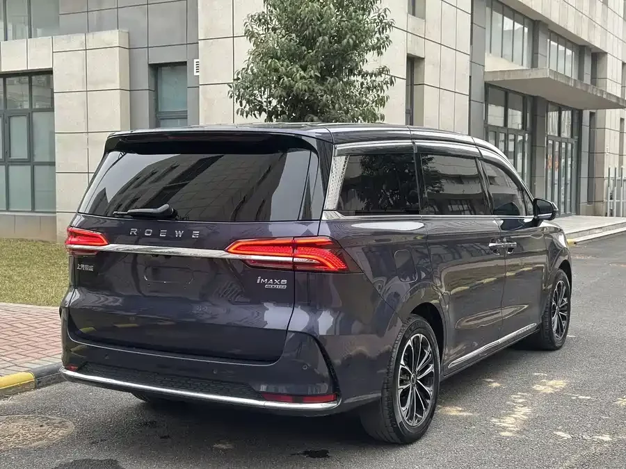 Roewe iMAX8