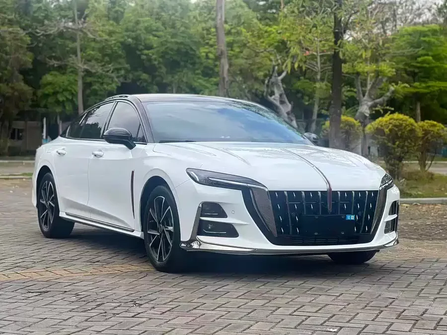 Hongqi H6