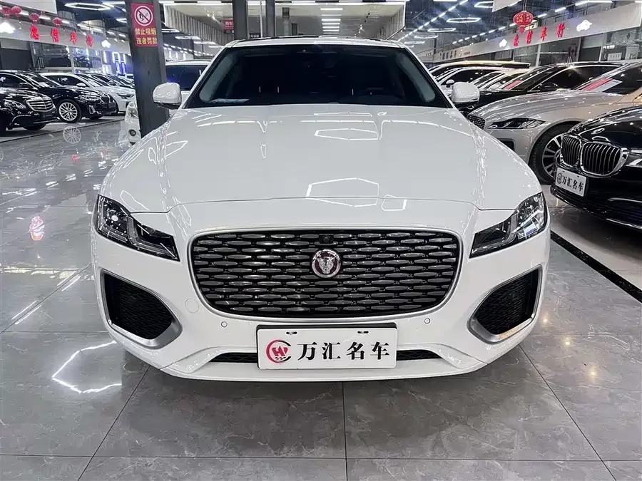 Jaguar XFL