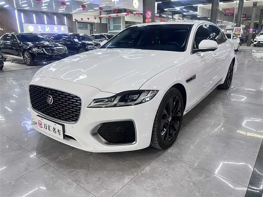 Jaguar XFL