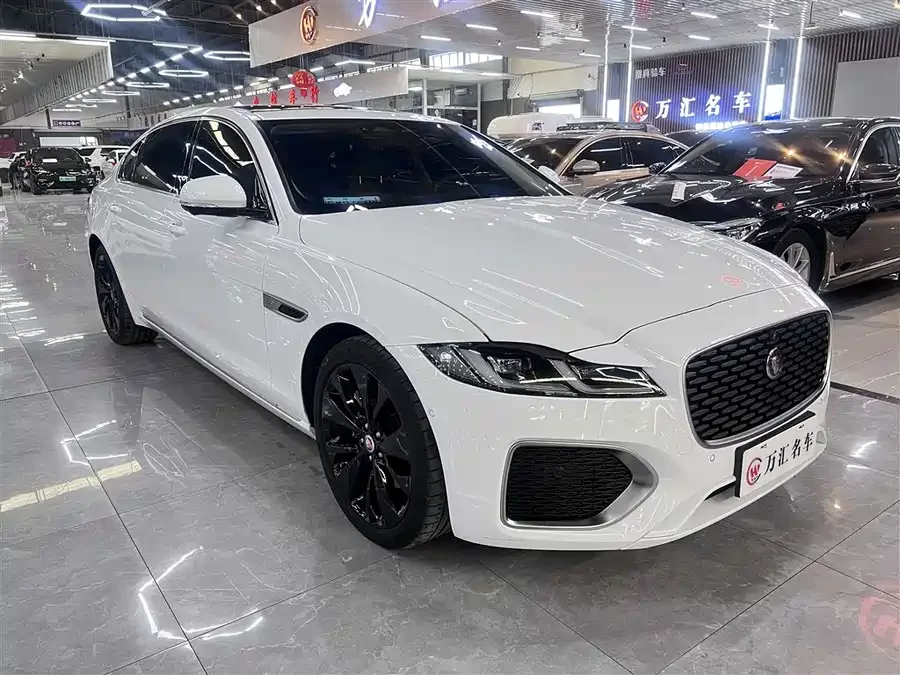 Jaguar XFL