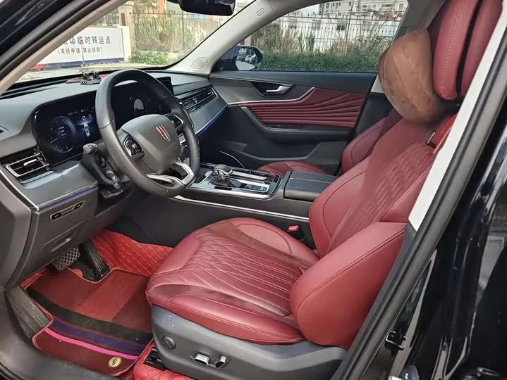 Hongqi HS5