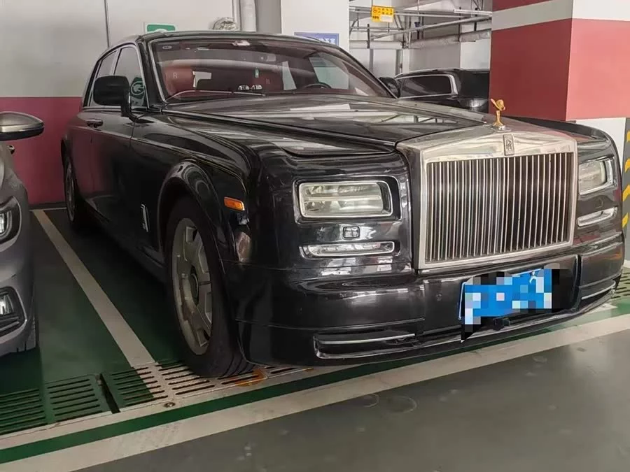 Rolls-Royce Phantom