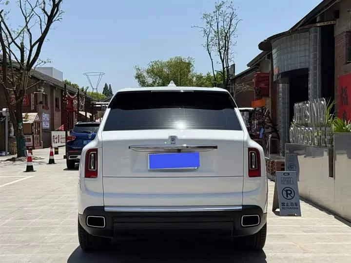 Rolls Royce Cullinan