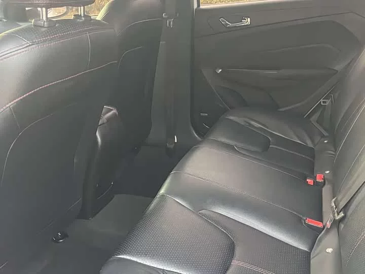 Chery Arrizo 5