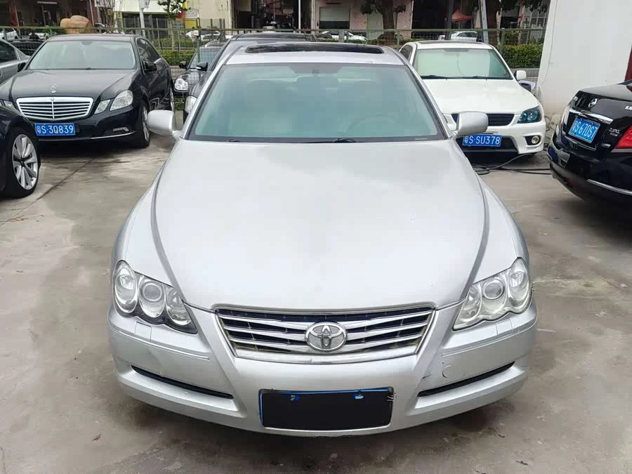 Toyota Reiz