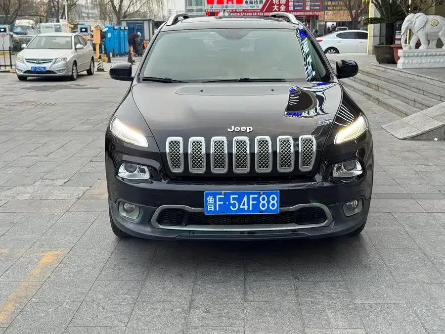 Jeep Cherokee