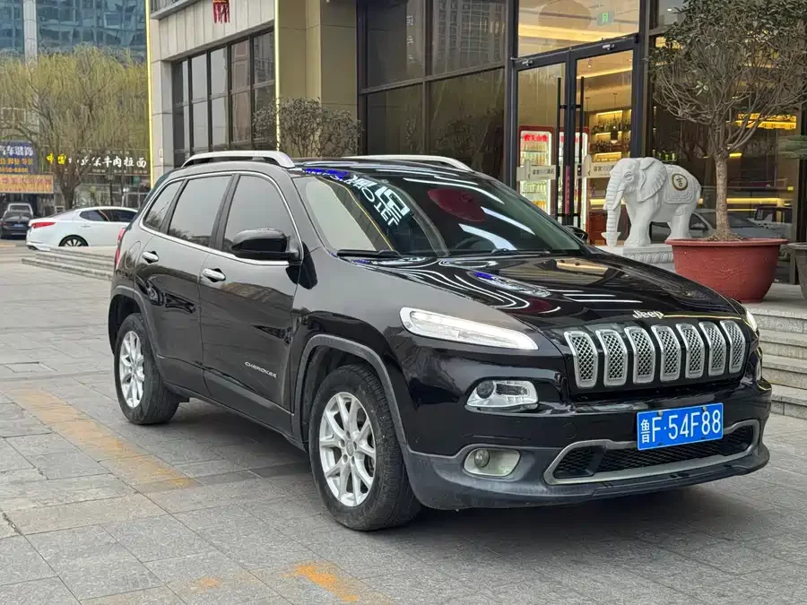 Jeep Cherokee