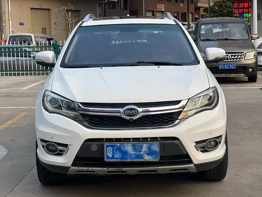 BYD S7