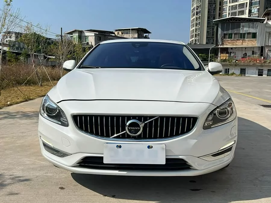 Volvo S60