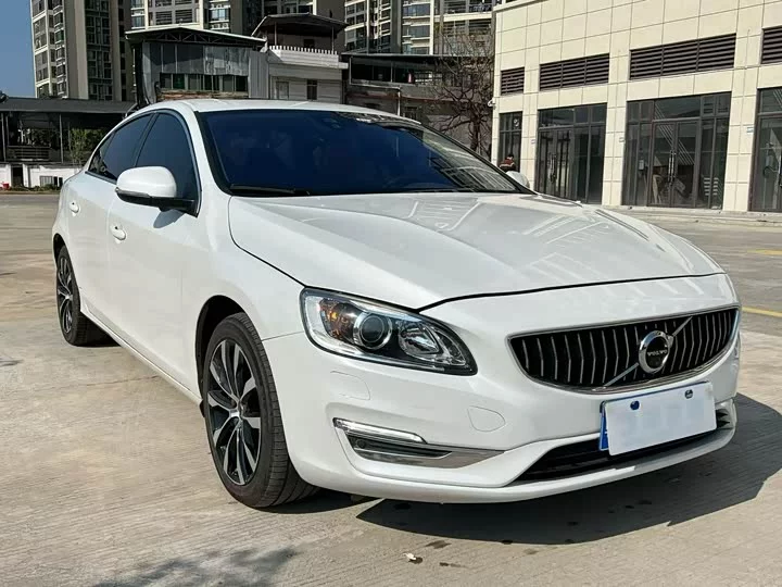 Volvo S60