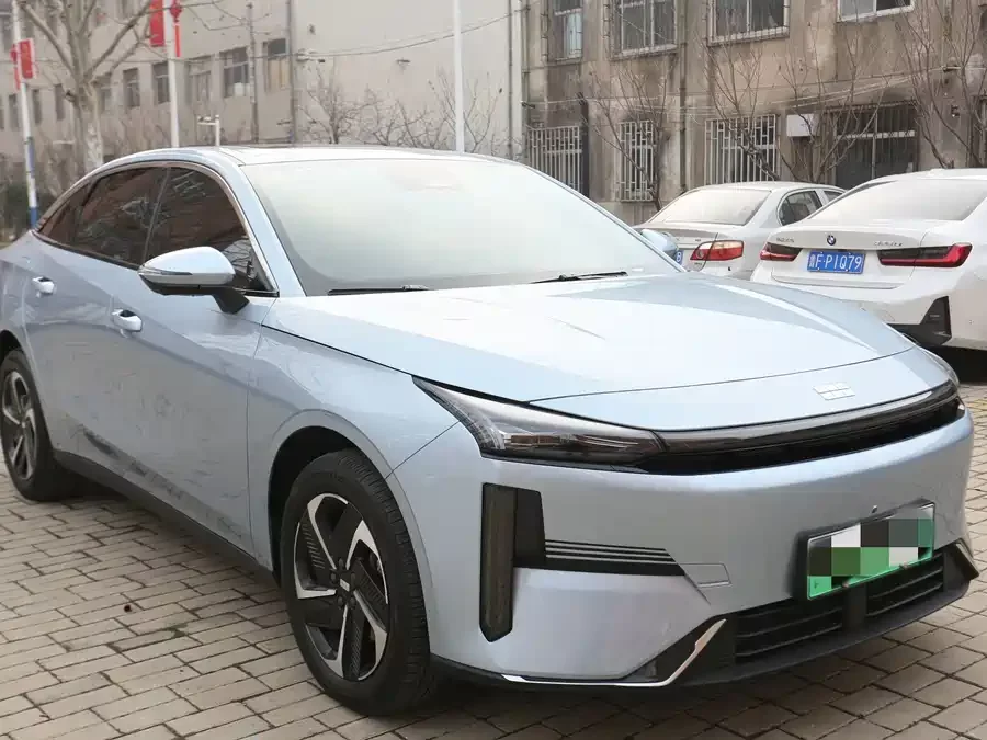 Geely Galaxy L6