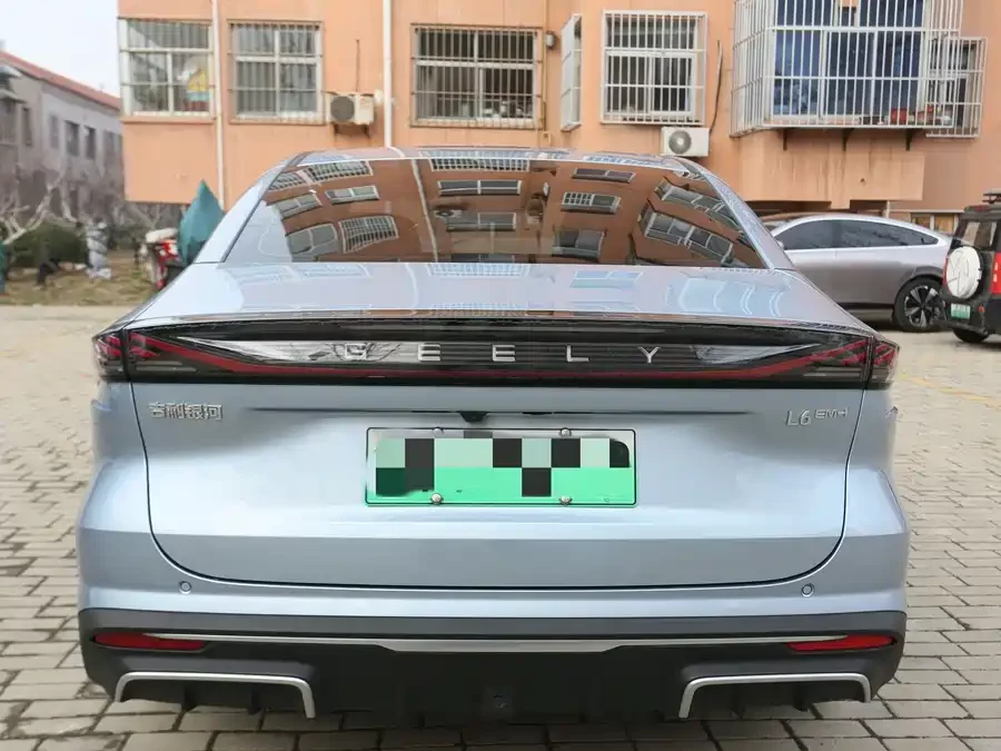 Geely Galaxy L6
