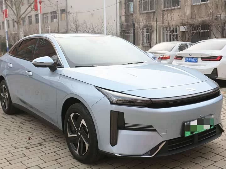 Geely Galaxy L6