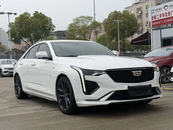 Cadillac CT4