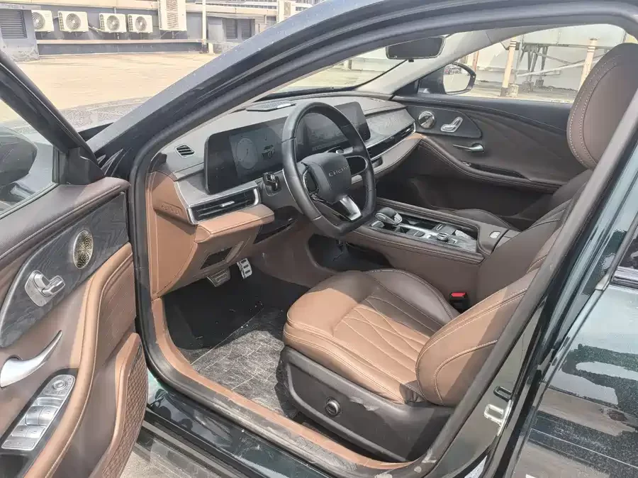 Chery Arrizo 8