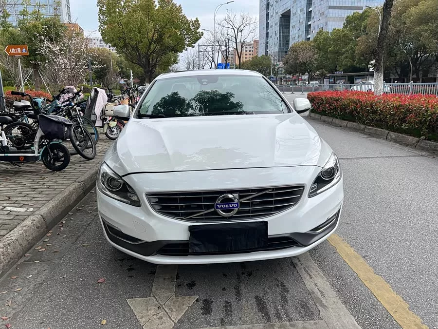 Volvo S60