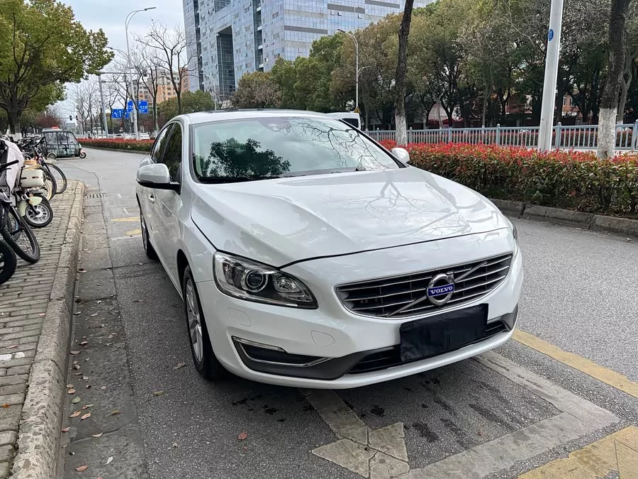 Volvo S60