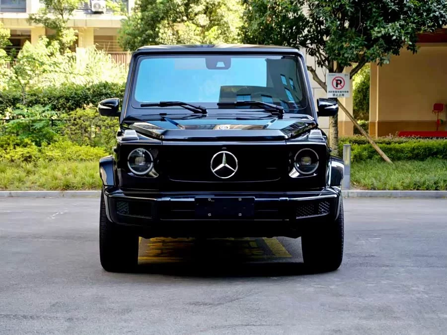 Mercedes Benz G-rated
