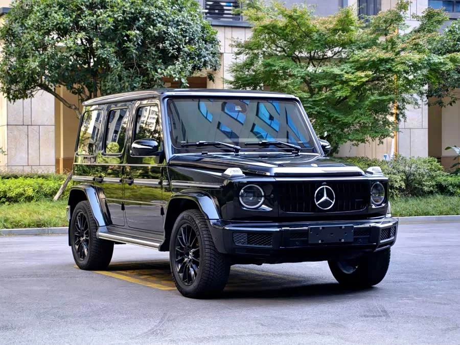 Mercedes Benz G-rated
