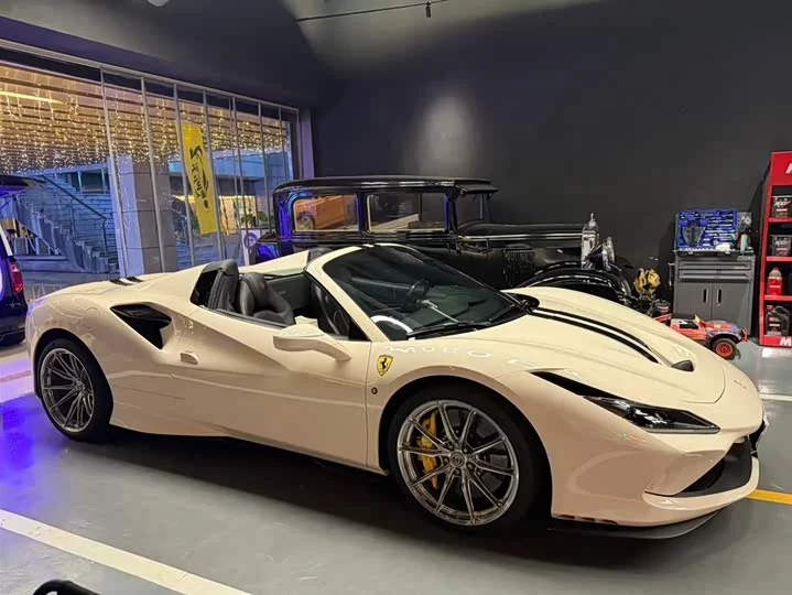 ferrari F8