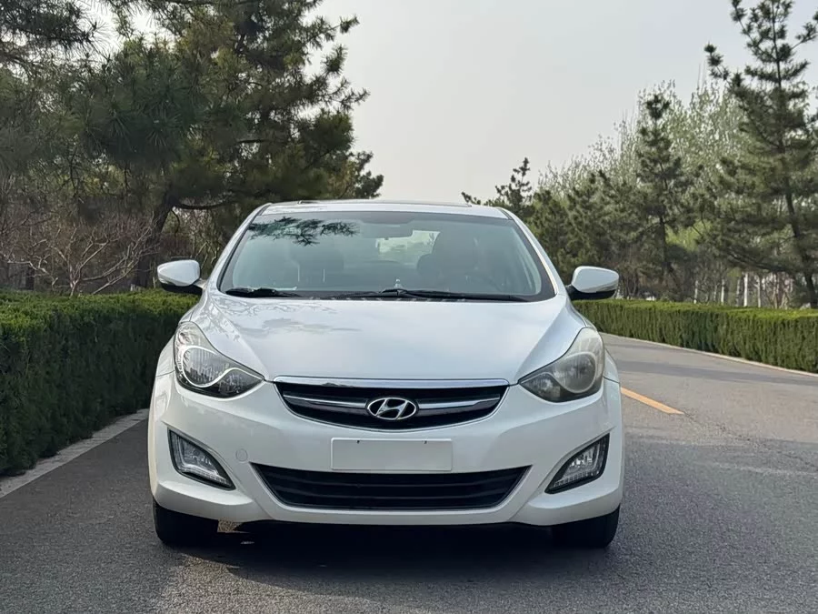 Hyundai Elantra